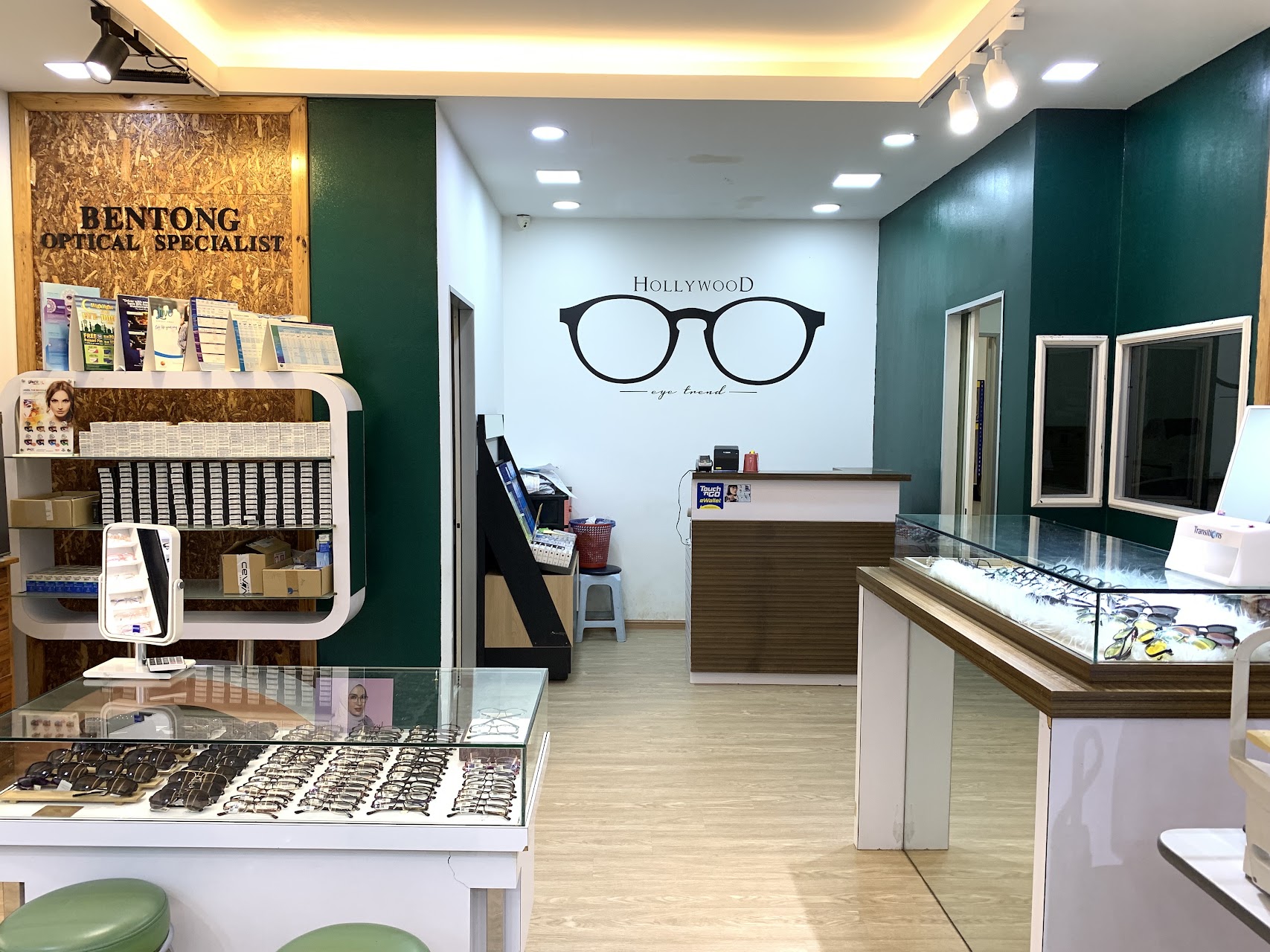 Hollywood Eye-Trend (Bentong) — photo by Het HEALTHY LIFE · Google