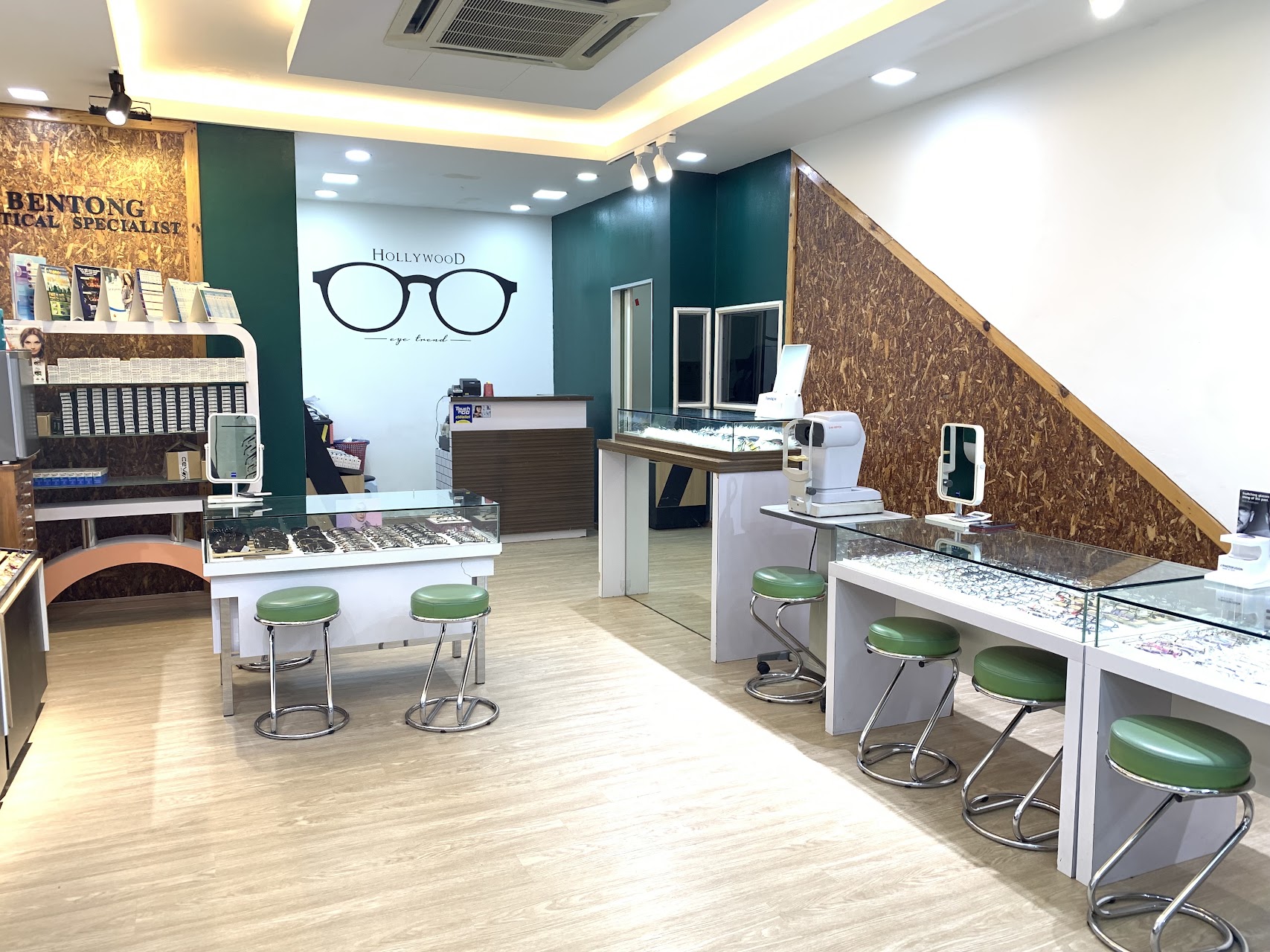 Hollywood Eye-Trend (Bentong) — photo by Het HEALTHY LIFE · Google
